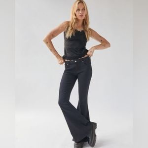 NWT URBAN OUTFITTERS BDG Extreme Flare Jeans in Black